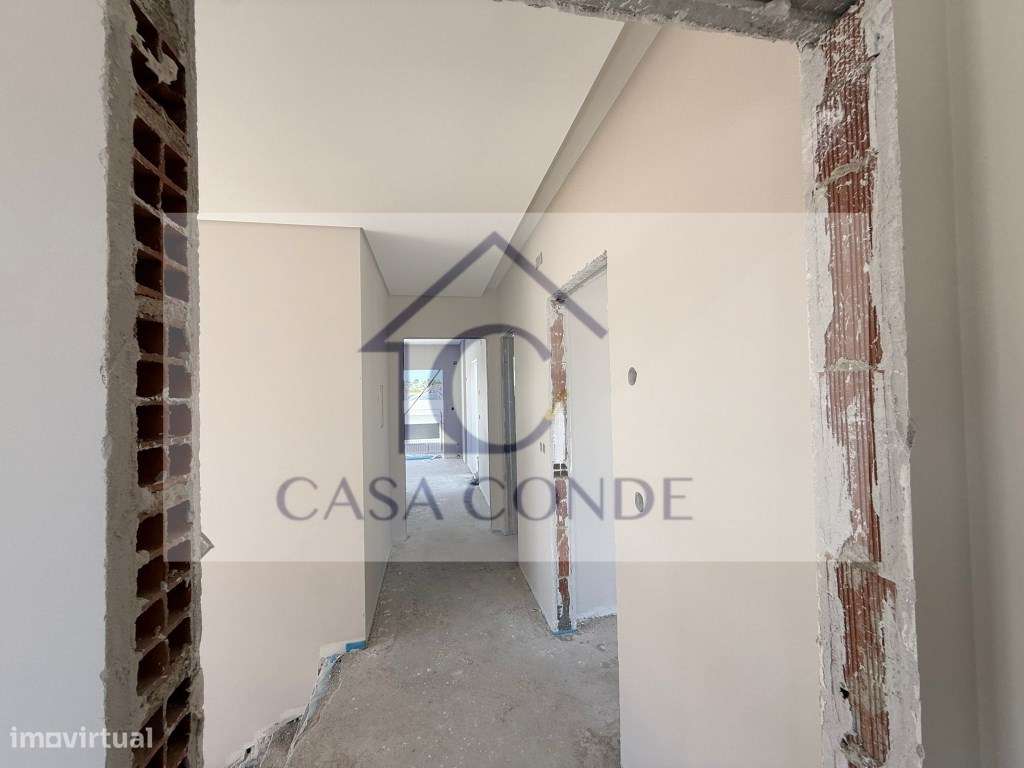 Moradia T4 Isolada Duplex em Azeitão com Piscina e Excelentes Acaba...-24