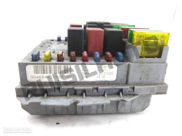 Caixa Fusiveis 4684_6105 Fiat Stilo [2001_2008] 1.6 16v - 1