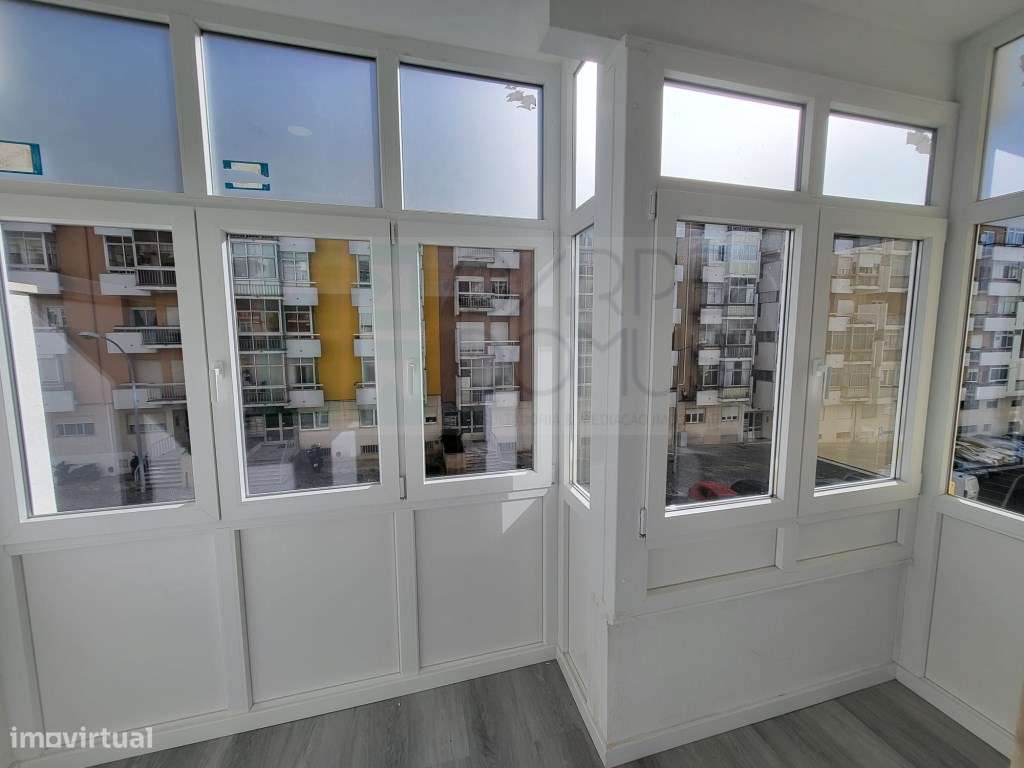 Apartamento T2 Totalmente remodelado em Oeiras - Grande imagem: 3/19