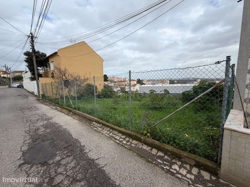Vende-se Terreno para construção na Arroja, em Odivelas - Grande imagem: 3/3