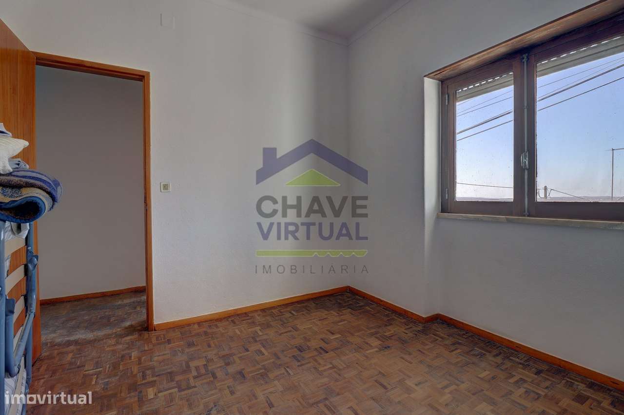 Moradia V3 com garagem e anexo  – Concelho Torres Vedras-8