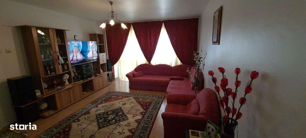 Penthouse cu 3 camere de vânzare în zona Buzaului - Imagine principală: 2/20