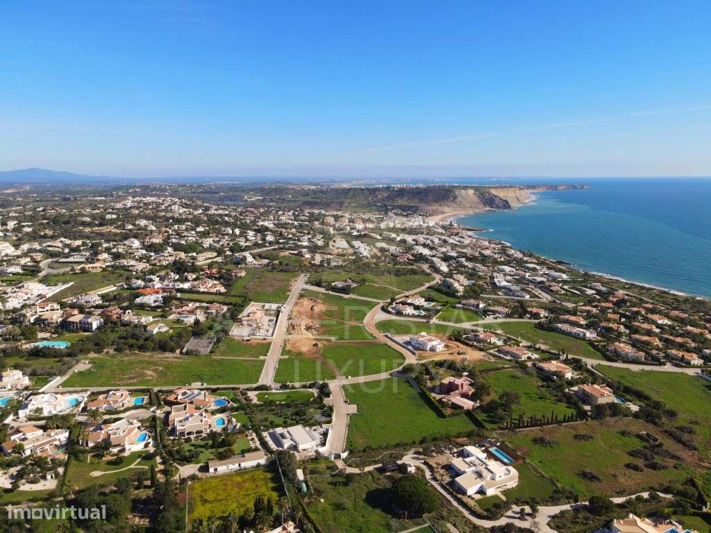 Lote Privilegiado com Vista Panorâmica Sobre o Mar - Grande imagem: 3/15