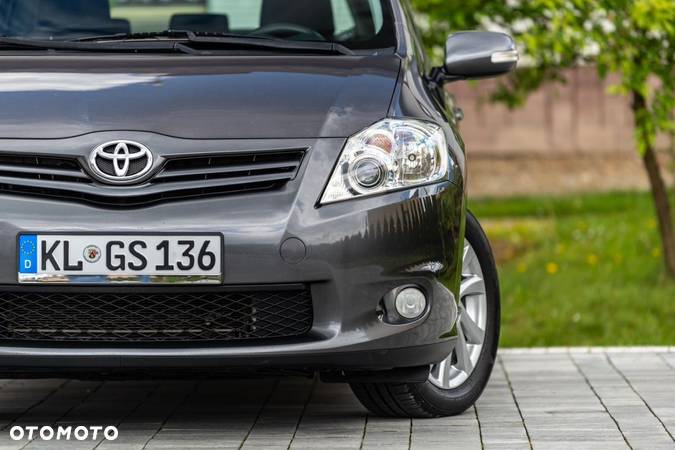 Toyota Auris 1.6 Premium - 4