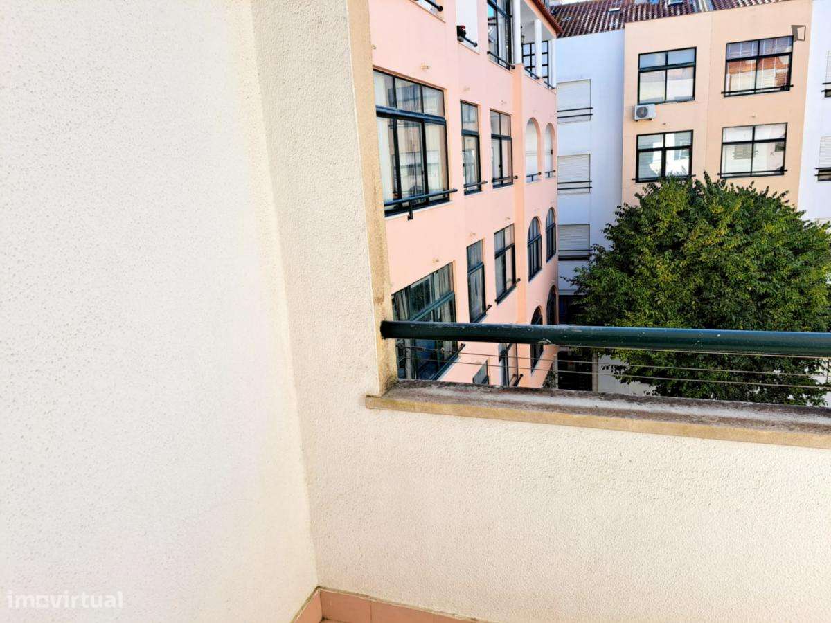 Quarto - localizado em Caparica Lisbon - Grande imagem: 4/10