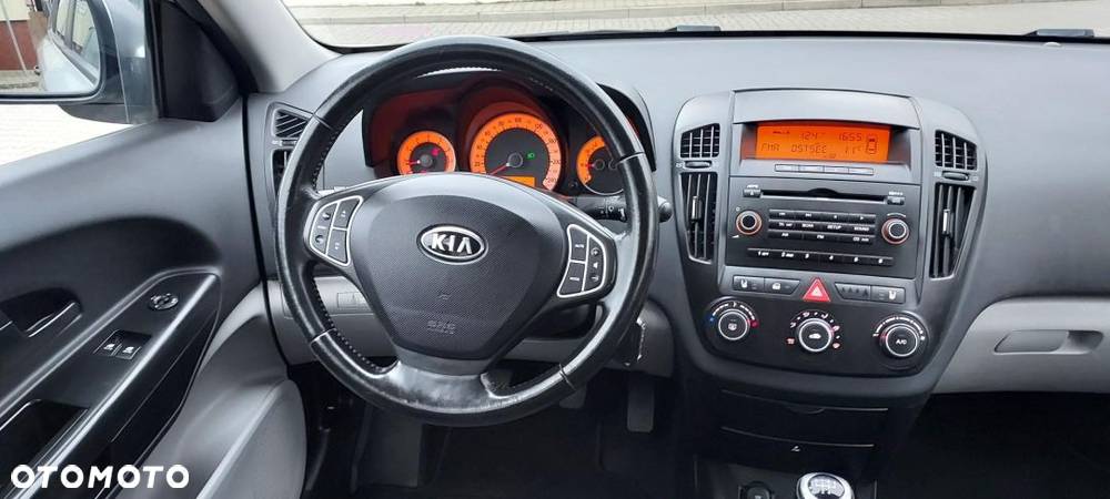 Kia Ceed Cee'd 1.6 Optimum + - 9