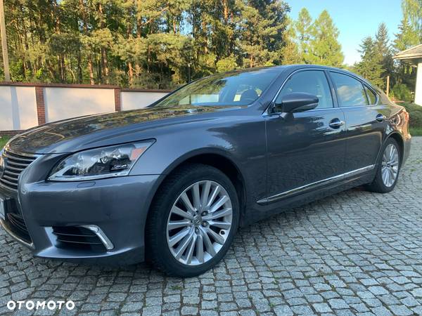 Lexus LS 600h - 1