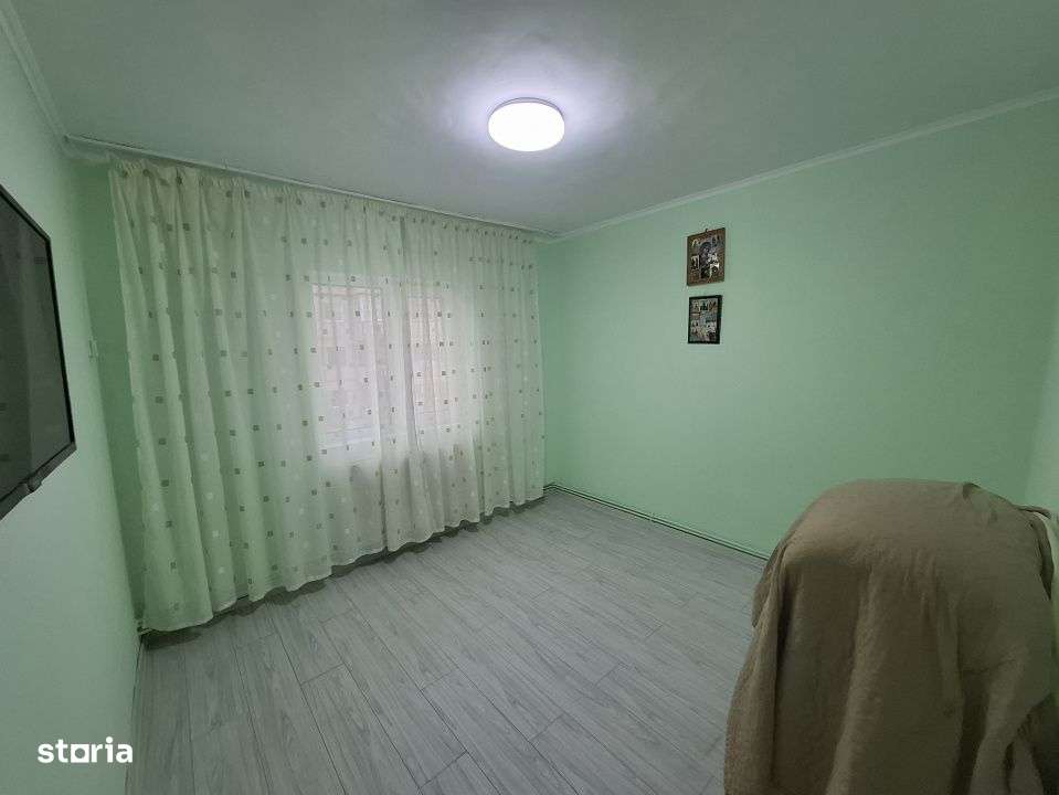 Comision 0 - Vanzare apartament 2 cam. decomandat, etaj 3, micro 12, T-10