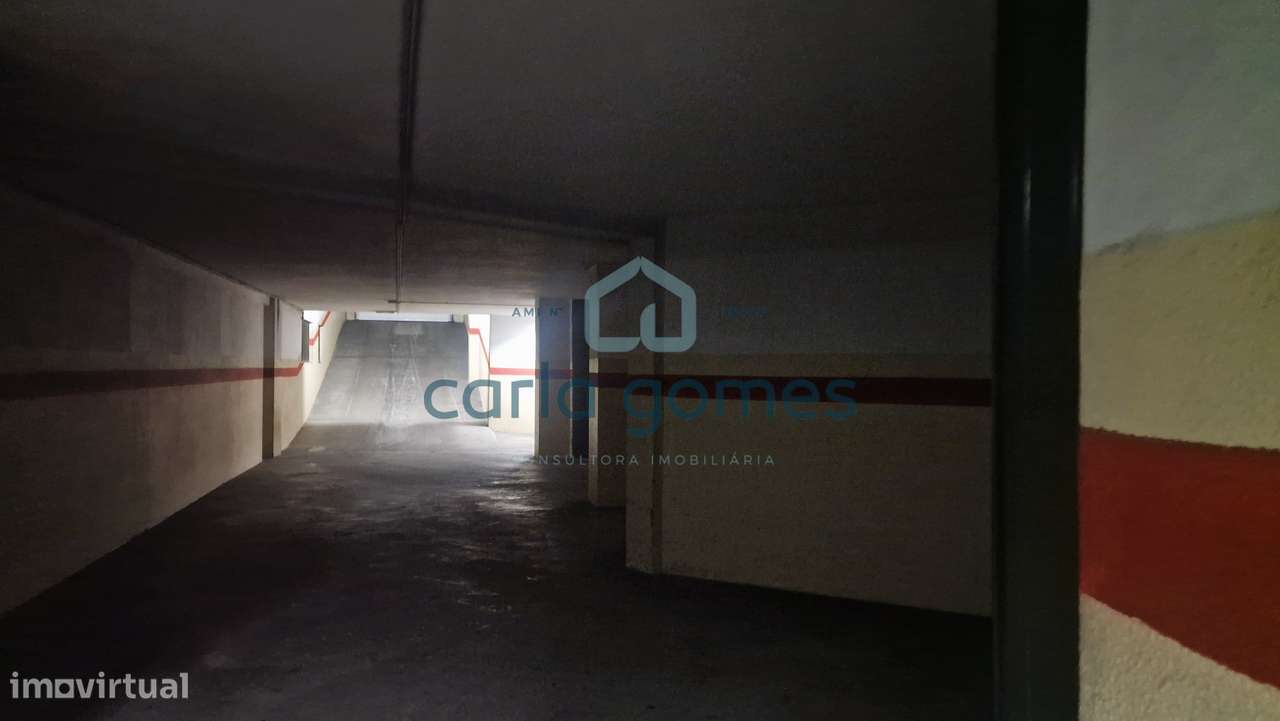 APARTAMENTO T3 C/ 2 SUITES L. GARAGEM ELEVADOR | MAFAMUDE, V. N. GAIA-33