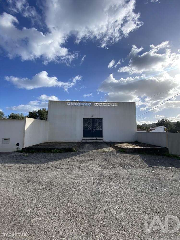 Loja / Estabelecimento Comercial em São Brás de Alportel de 80,00 m2 - Grande imagem: 2/30