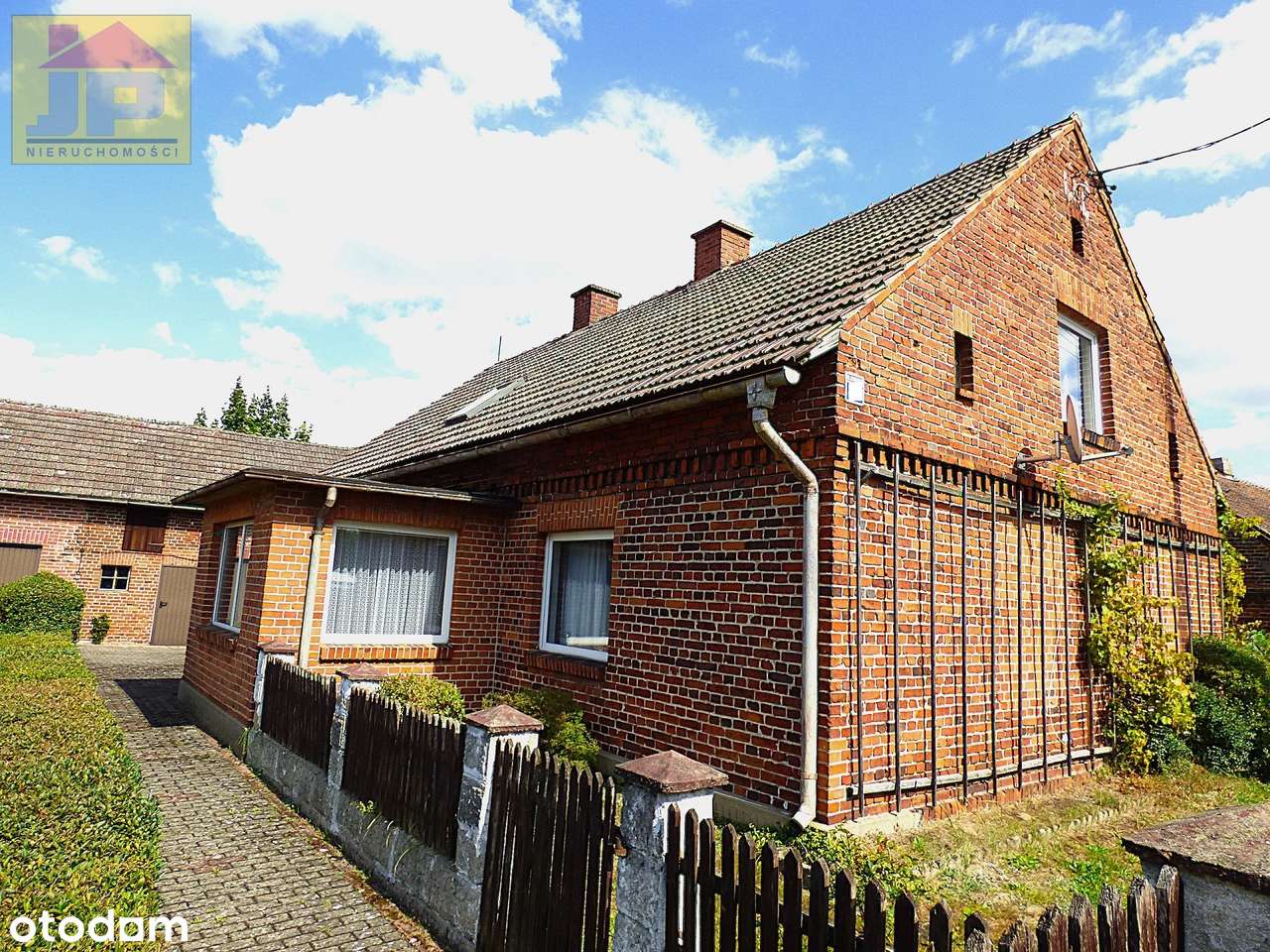 Klimatyczny dom z zabudowaniami of. 2510B-0