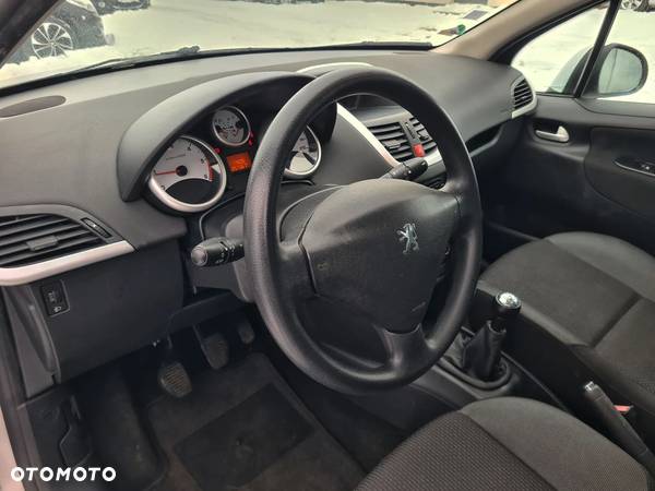 Peugeot 207 1.6 HDi Active - 12