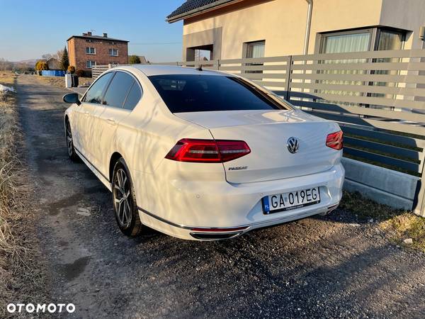 Volkswagen Passat 2.0 TDI BMT Highline - 12