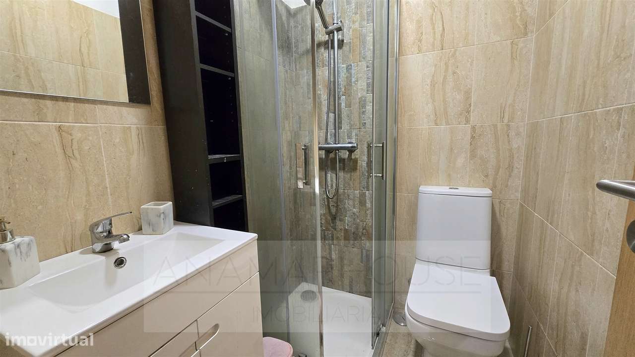 T3 pronto a habitar com parqueamento e arrecadação na Amadora-8