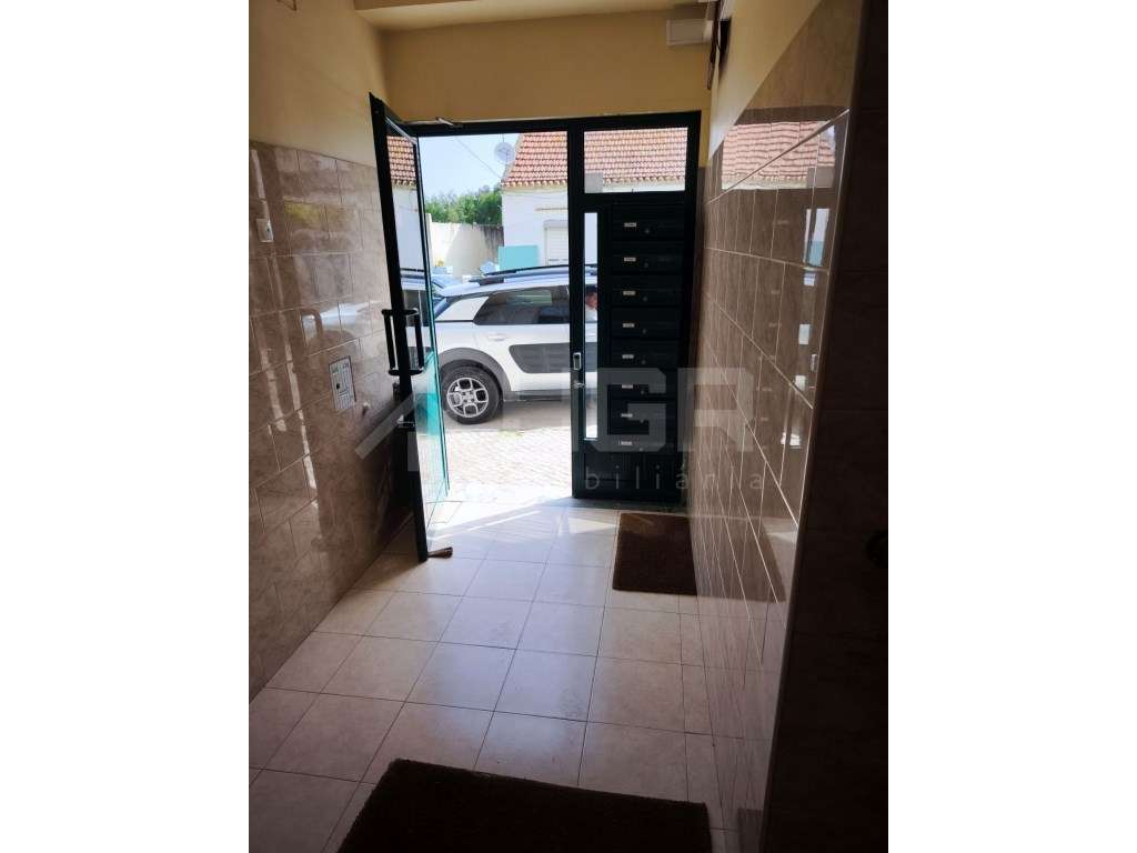 T3 + 1 | DUPLEX | BOA LOCALIZAÇÃO | ARRENTELA (MURTINHEIRA)-30