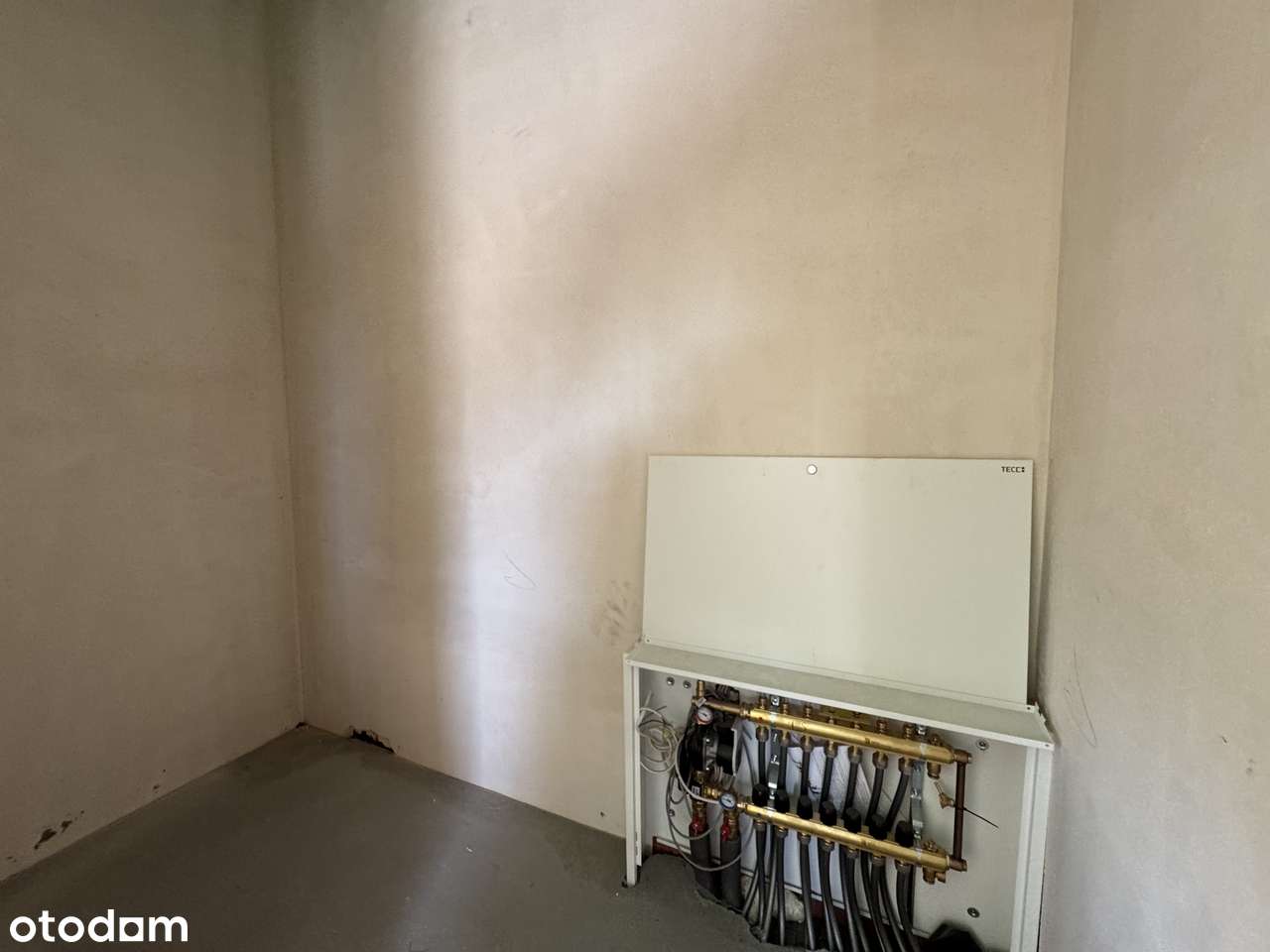 = Nowoczesny, stylowy dom jednorodzinny =-12