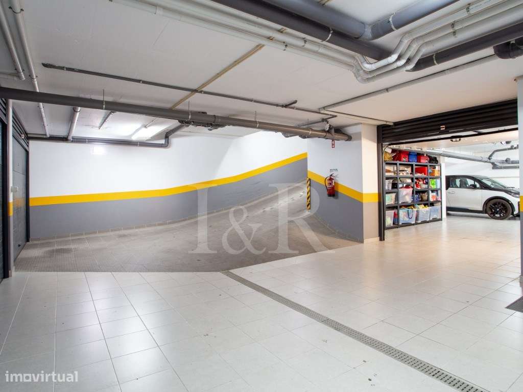 Apartamento T4 duplex com terraço e garagem no Montijo-45