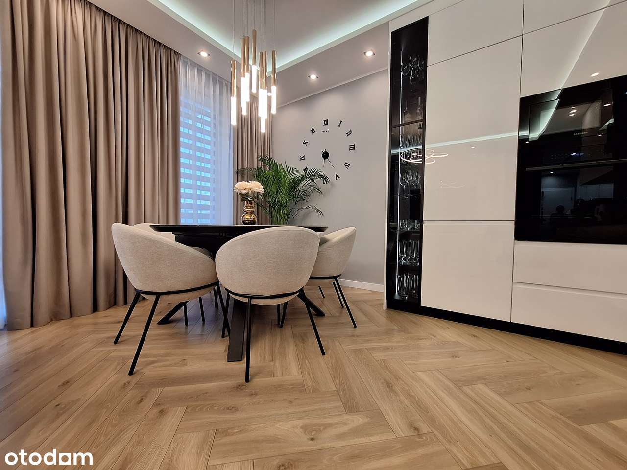 Wysoki standard, 3 pokoje, blisko PKP, 65 m², garaż, komórka x2-1