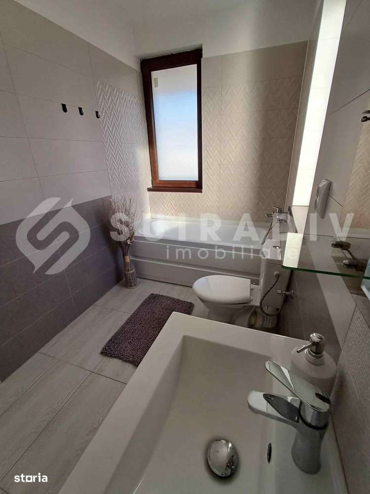 Duplex cu 4 dormitoare și curte de 250 mp - Imagine principală: 4/8