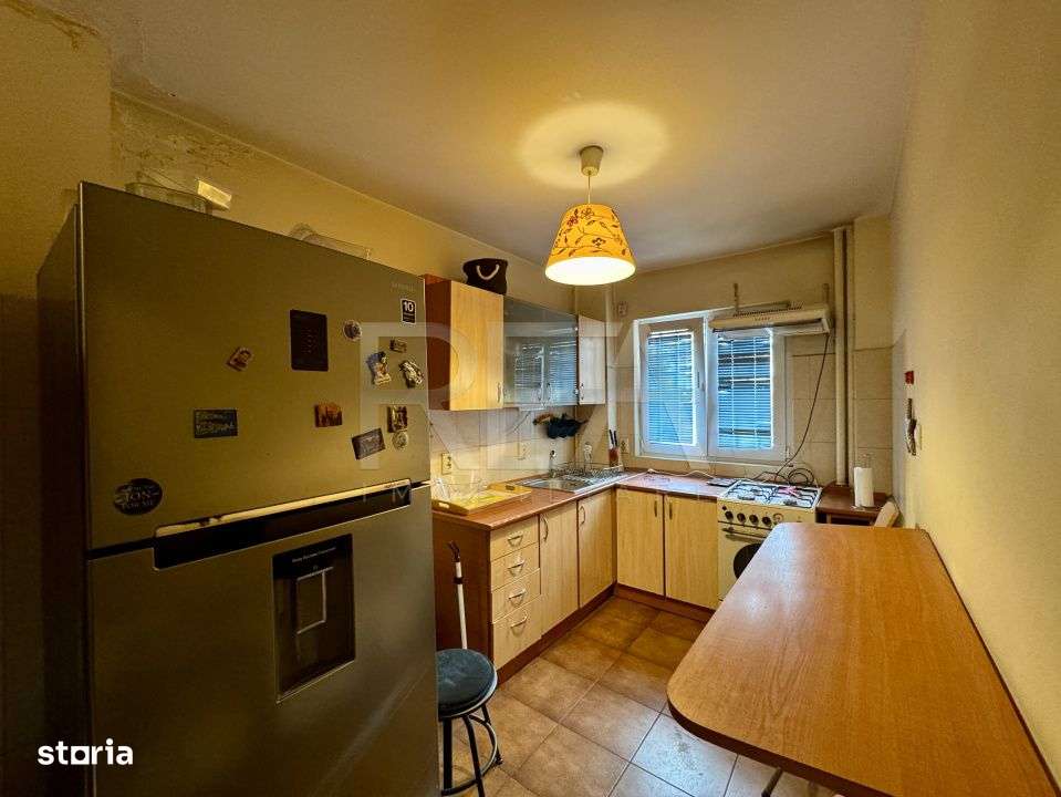 2 camere Titulescu cu vedere pe spate in bloc 1981-6