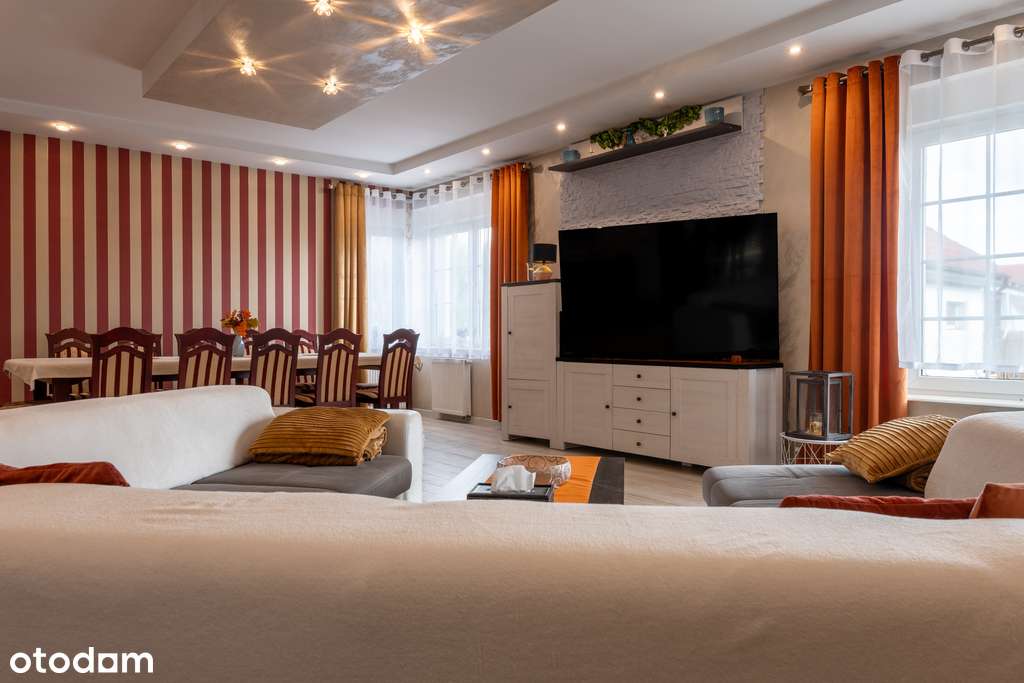 Funkcjonalny dom z garażem i ogrodem!-2