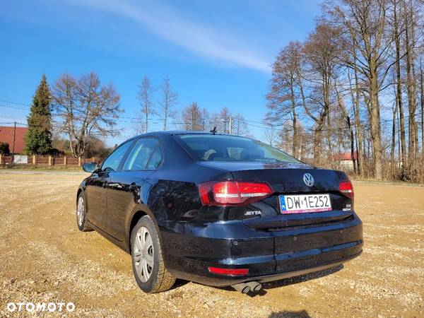 Volkswagen Jetta 2.0 TDI DPF BMT Trendline - 9