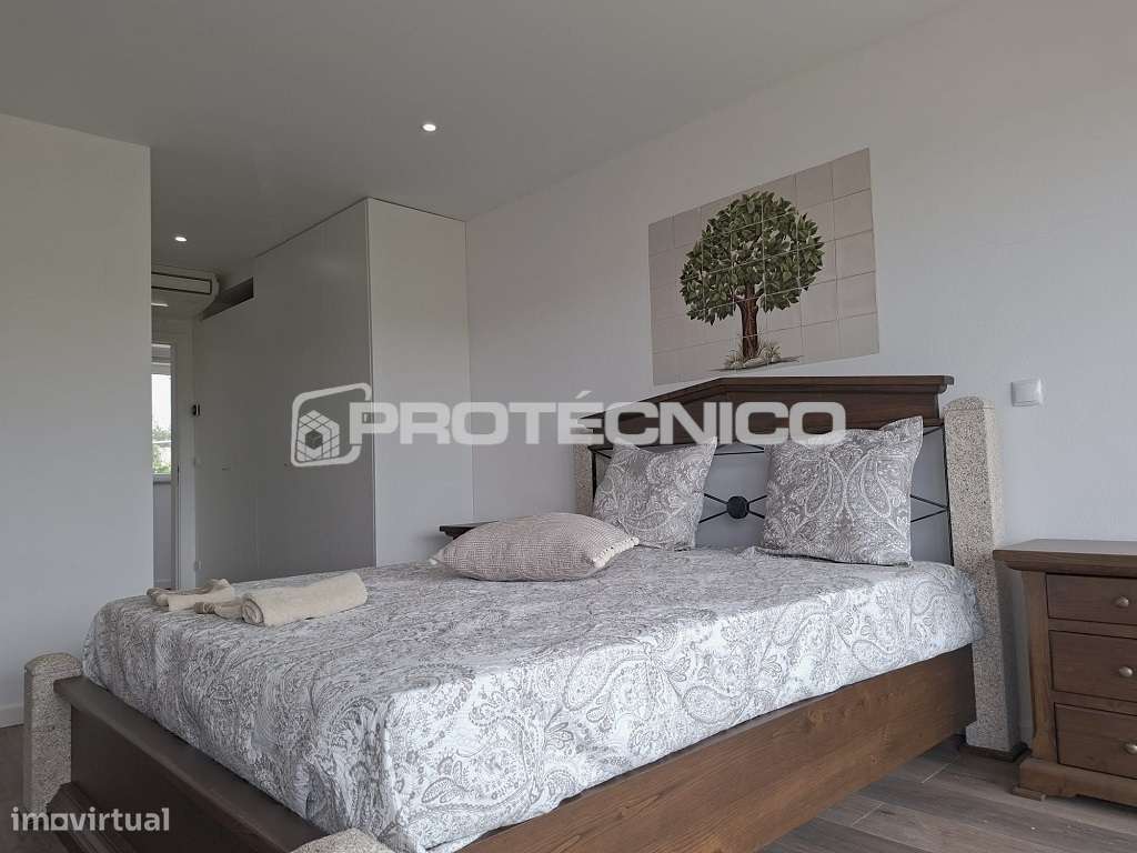 Moradia T4 em Campia-33