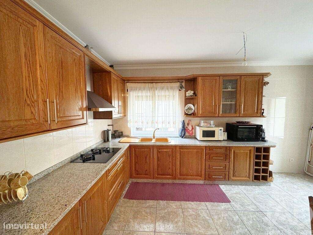 Casa / Villa T3 em Vila e Roussas de 207 m2 - Grande imagem: 3/27