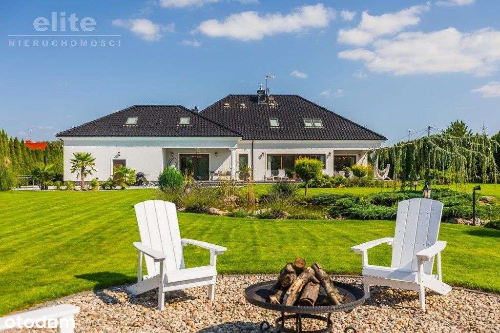 Na sprzedaż stylowy luksusowy dom z basenem !-8