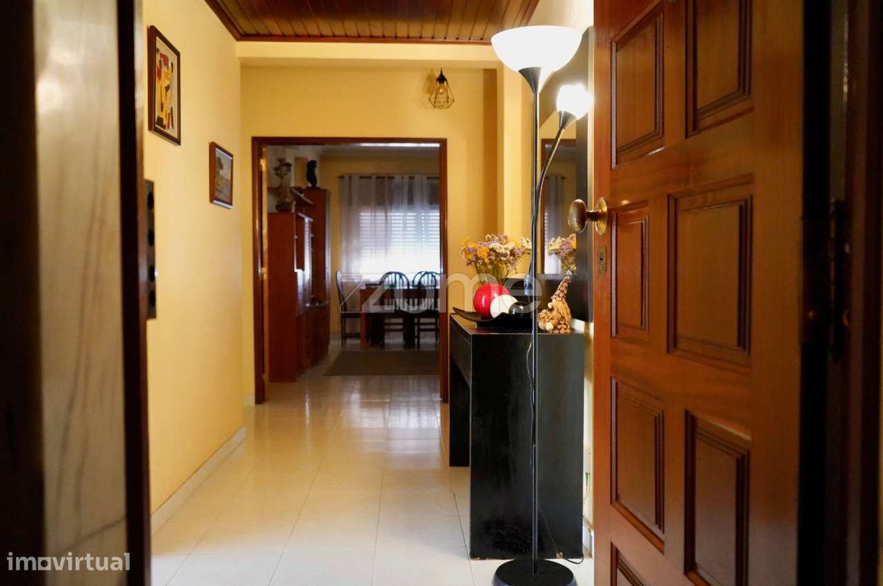 Apartamento T3 - Vale Mourão-2