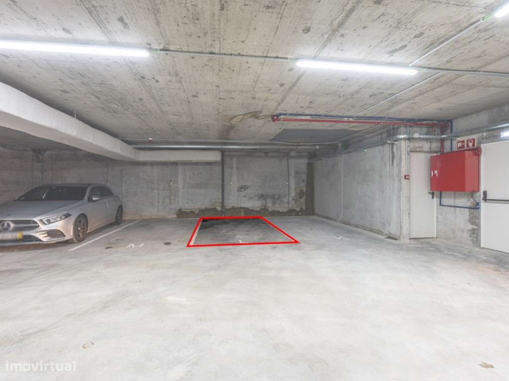 Apartamento T1 convertido em T2, inserido condomínio fechado - Empr...-32