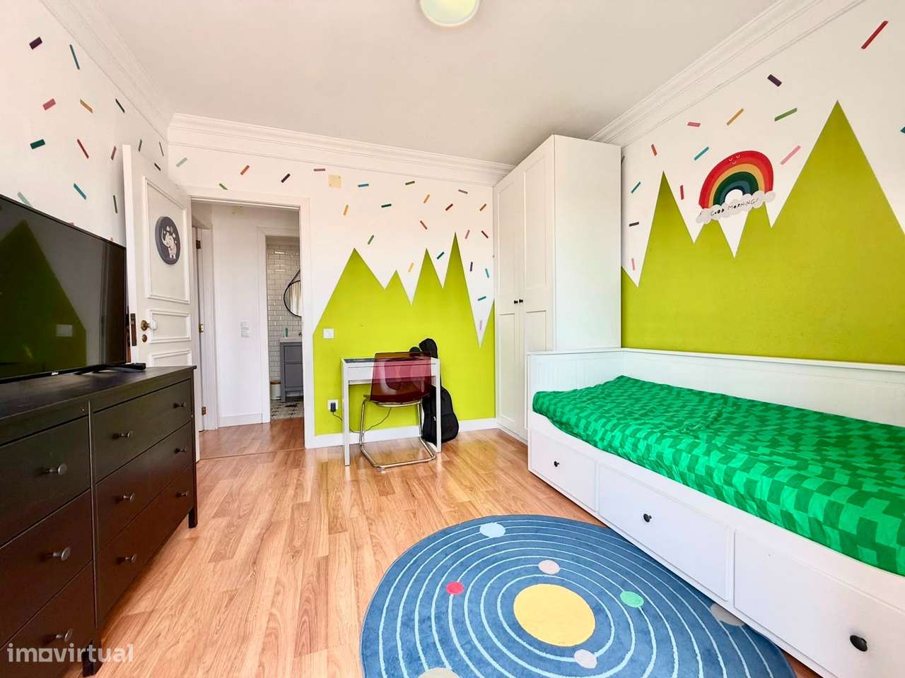 Apartamento T2 MOBILADO, no último piso, em Soares dos Reis!-23