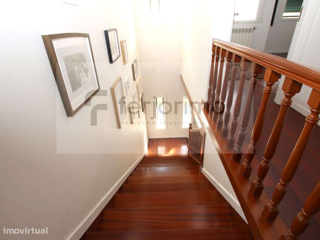 Moradia Geminada T3 com Vista Deslumbrante sobre Guimarães-37