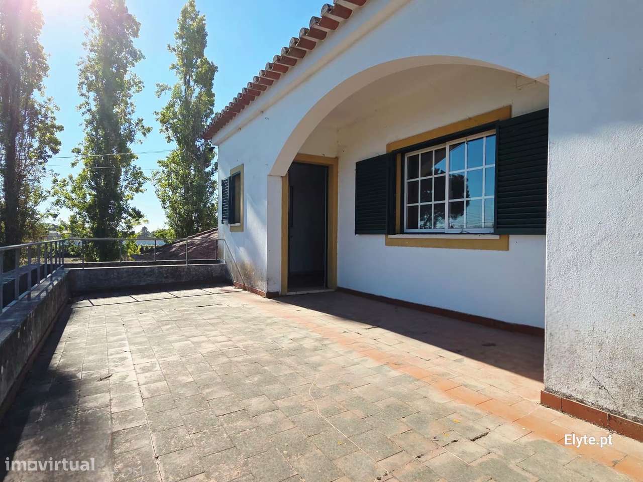 Moradia T7 em Benavente com 2 piscinas-55