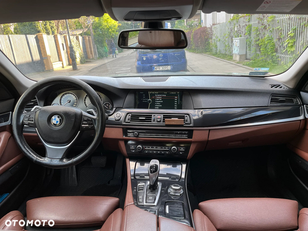 BMW Seria 5 528i xDrive - 3