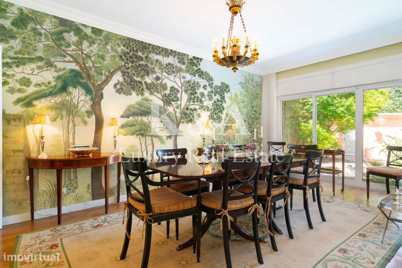 Luxuosa Moradia T5+2, em excelente estado de conservação - Grande imagem: 5/25