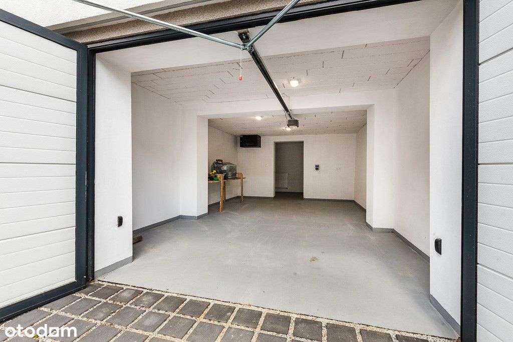 Piętro nowego domu z garażem, ogrodem,klimatyzacją-18