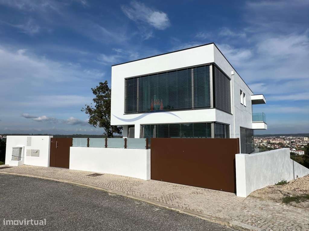 Moradia T5 - Leiria - Grande imagem: 3/50