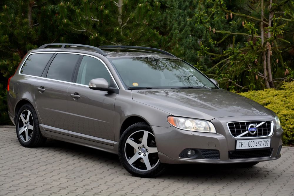Volvo V70 III 2.0D Momentum 2009