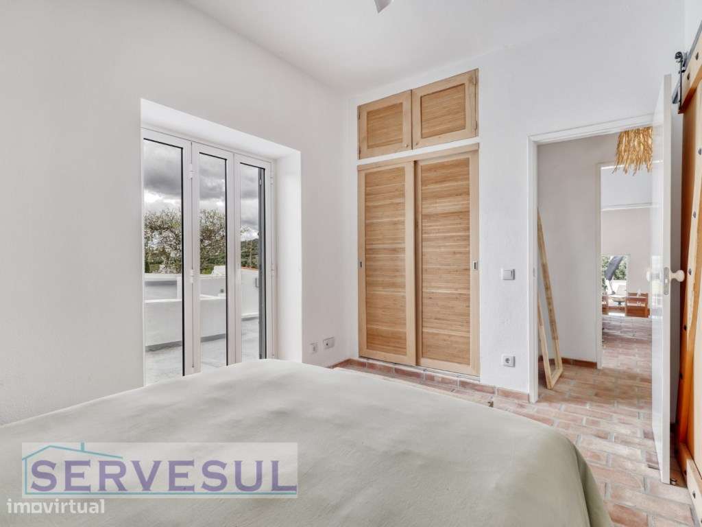 Charmosa Moradia Familiar T3+1 no Campo, inserida num generoso terr...-19