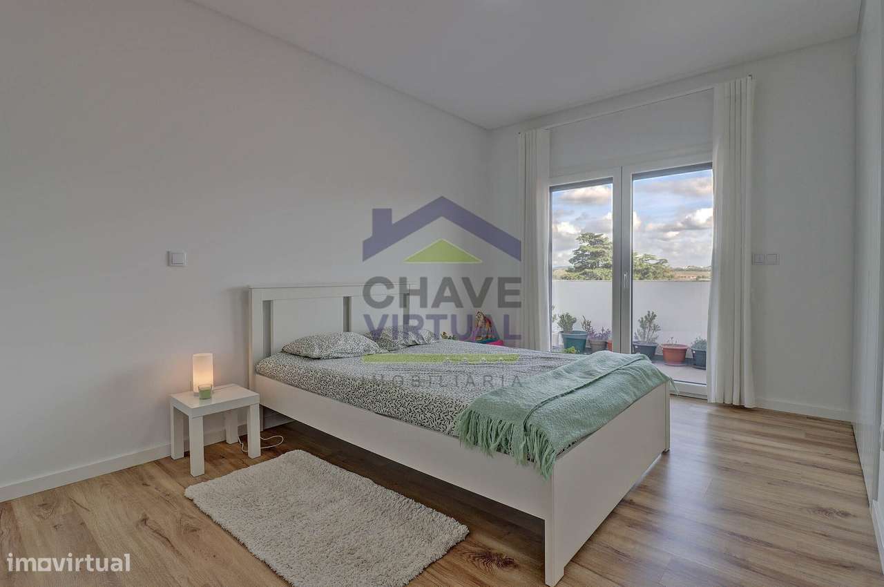 Excelente Apartamento T3 com Garagem - Centro Bombarral-28