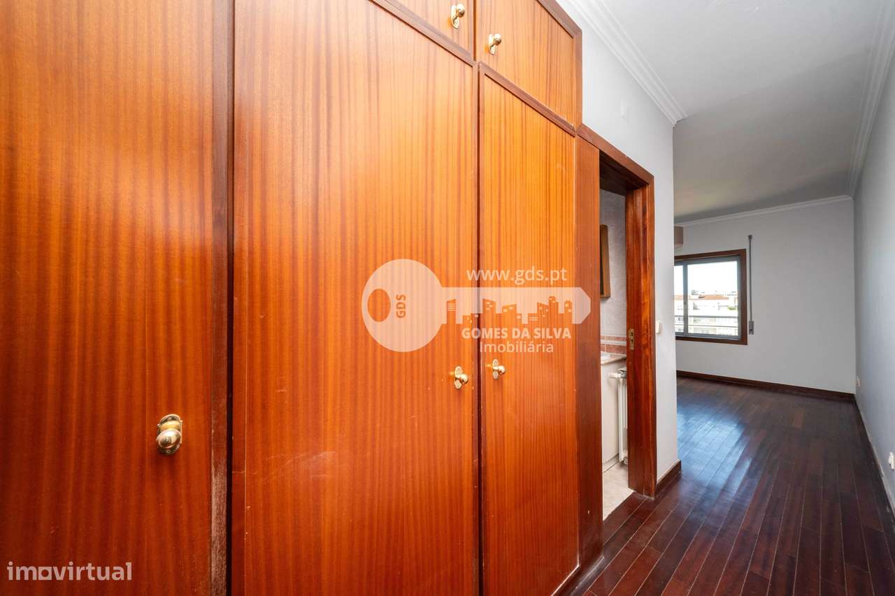 T5 Duplex na Rua Bernardo Sequeira, São Vítor-34