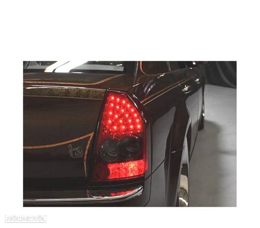 CONJUNTO DE FAROLINS LED PARA CHRYSLER 300C LIMOUSINE 05-08 VERMELHO FUMADO - 2