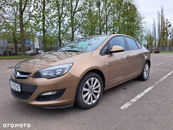 Opel Astra - 1