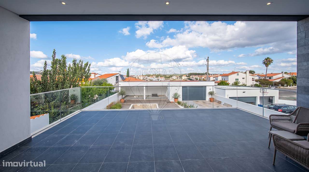 Moradia T5 para venda-47