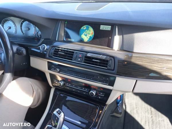 BMW Seria 5 520d xDrive AT - 12