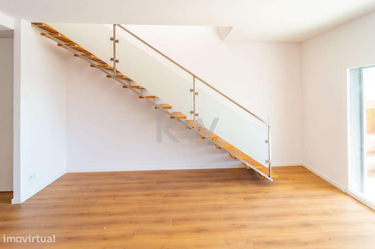 Luxo Raro nas Colinas do Cruzeiro – T3+1 com Mega Box e Terraço Privad - Grande imagem: 2/60