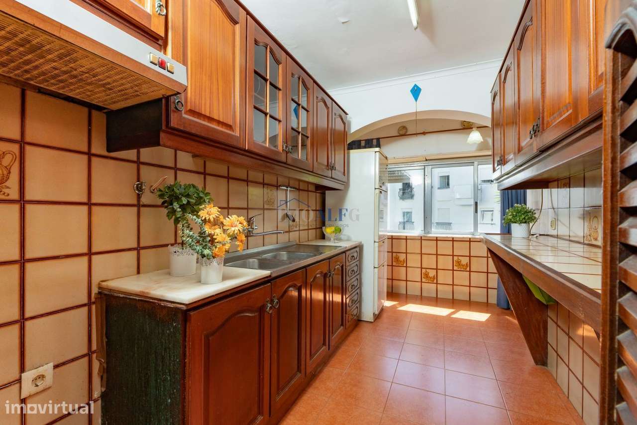 Apartamento T1 na Parede perto da estação de comboios - Grande imagem: 4/22