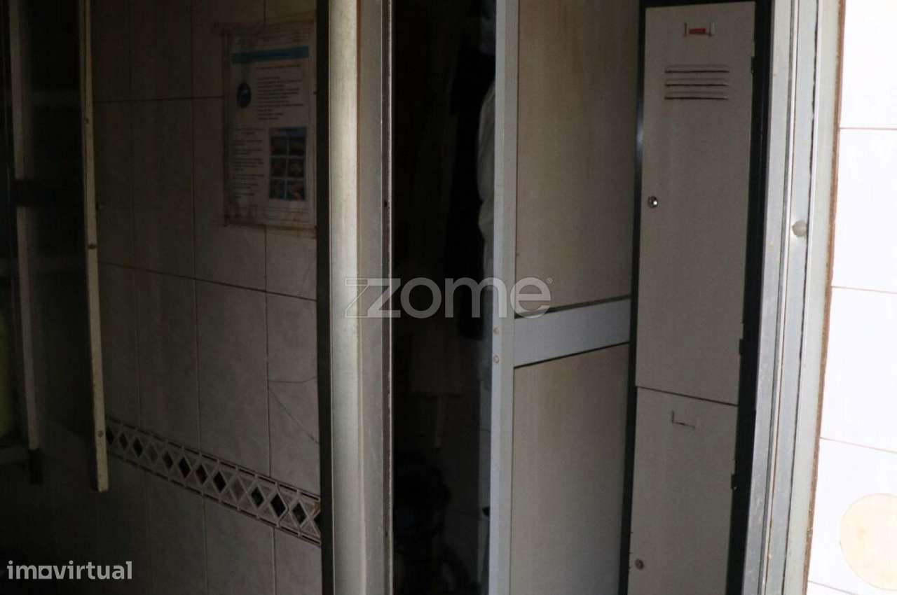OPORTUNIDADE DE INVESTIMENTO — NEGÓCIO DE PASTELARIA COM FÁBRICA-25