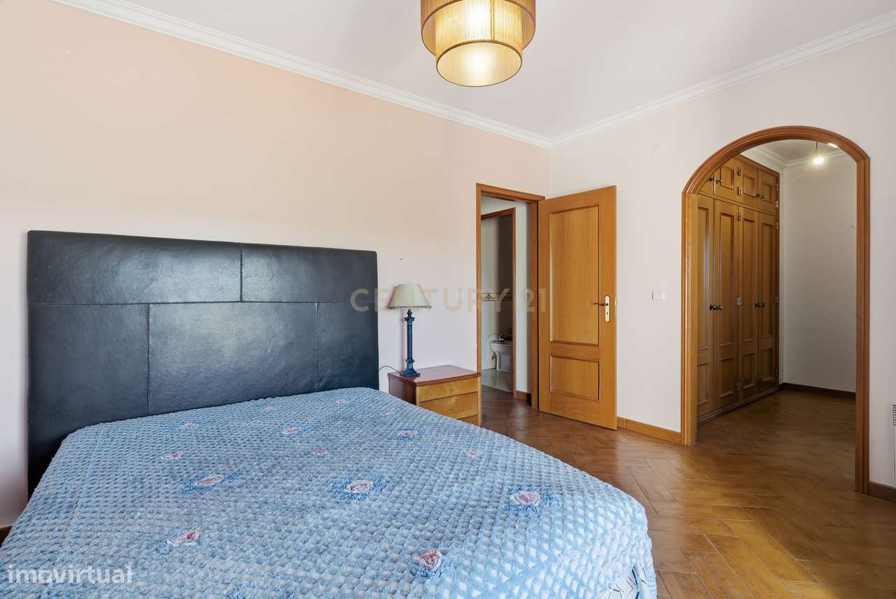 Moradia T3 com piscina e vista campo em Localização Privilegiada-18